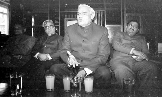 Vajpayee''s demise: State govt declares 7-day mourning, holiday for 2 days