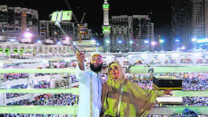 Pilgrims descend on Mecca for ‘smart hajj’