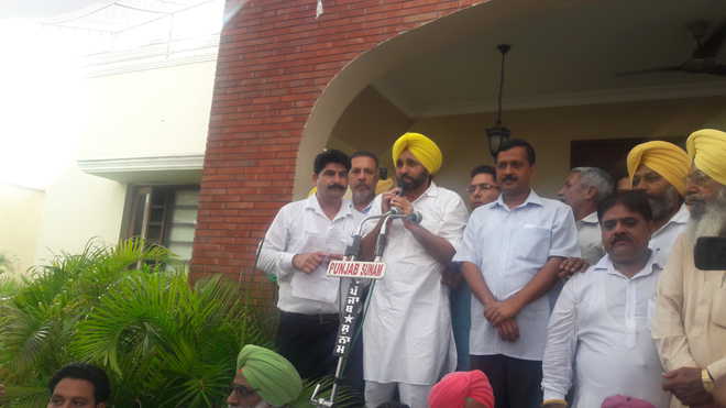 Not averse to holding talks with Khaira group: Kejriwal