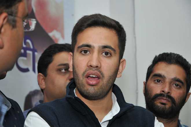 Court grants bail to Virbhadra Singh''s son in money laundering case