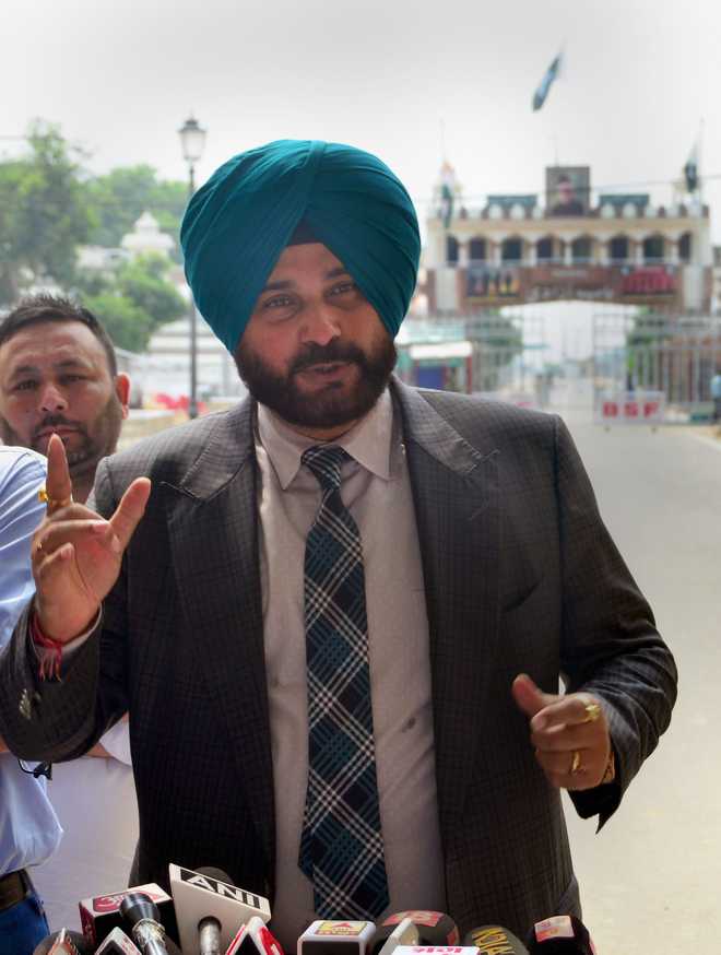 Sidhu gets earful from Shiv Sena for hugging Pak Army chief