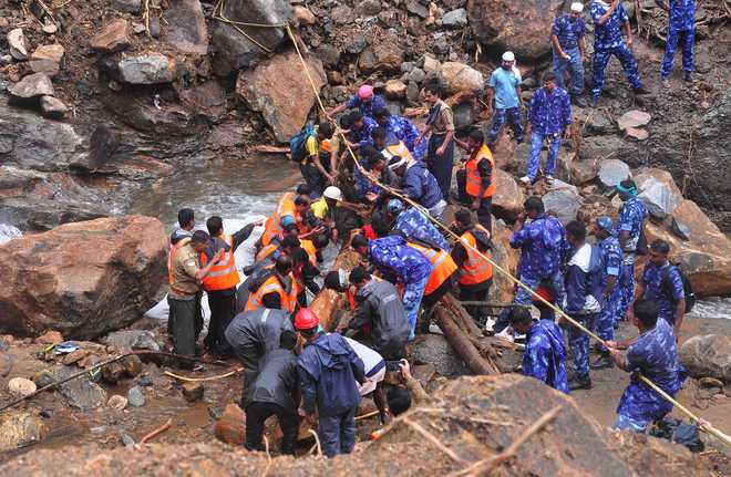 Kerala struggles to find its feet after deluge, seeks Rs 2,600 cr from Centre