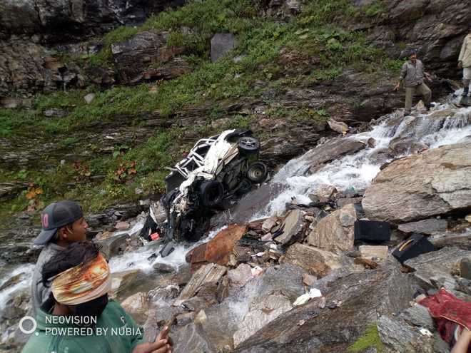 11 killed as SUV rolls down gorge on Manali-Leh highway
