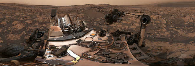 NASA''s Curiosity rover captures panoramic view of dusty Martian skies