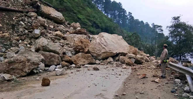 Landslides, four-laning spell doom for tourism industry