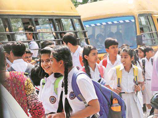 Overloaded auto-rickshaws pose threat to schoolchildren : The Tribune India