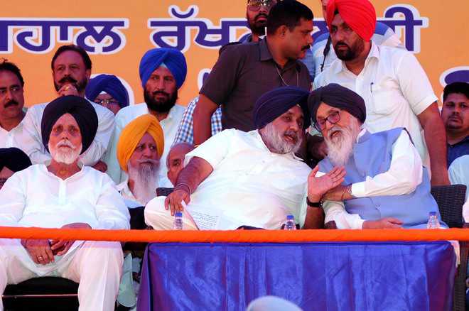 Cong, AAP plotted sacrilege to gain power, alleges Badal