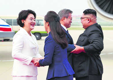 Moon in Pyongyang to talk denuclearisation