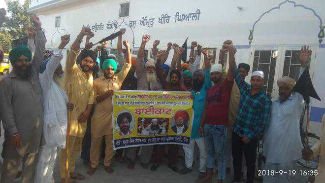 Villagers boycott polls to protest sacrilege