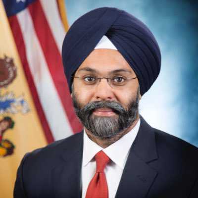 US law official faces flak over racist remarks on Sikh Attorney General''s turban