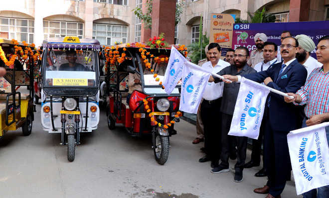 SBI, admn launch e-rickshaws, mobile ATM van