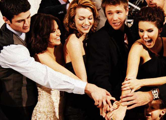 OTH cast celebrates 15th anniversary with hurricane relief efforts