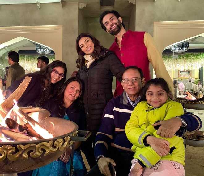 Sushmita’s ‘ever growing family’ : The Tribune India