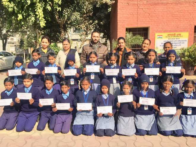 school dress government