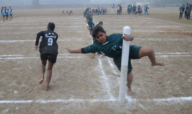 Vidhya, Priya prove mettle in javelin throw