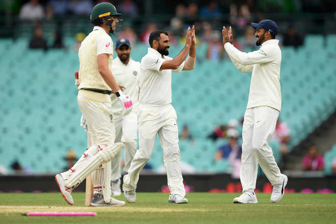 Sydney Test: Bad light forces early stumps; Oz trail by 316 runs