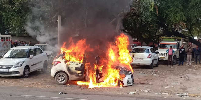 Car goes up in flames in Sector 26