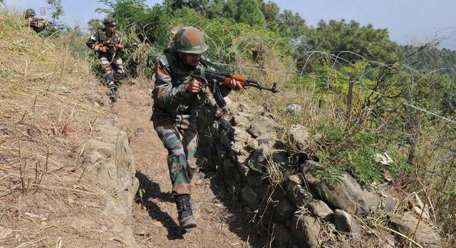 Army porter killed in firing by Pak troops along LoC in J-Kâs Rajouri