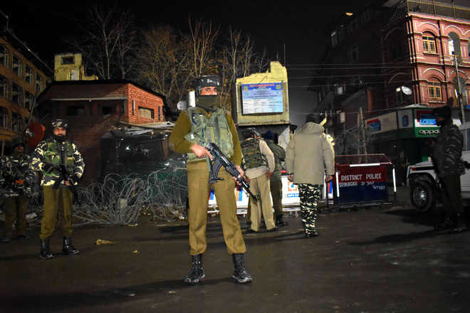 Militants hurl grenade at CRPF bunker