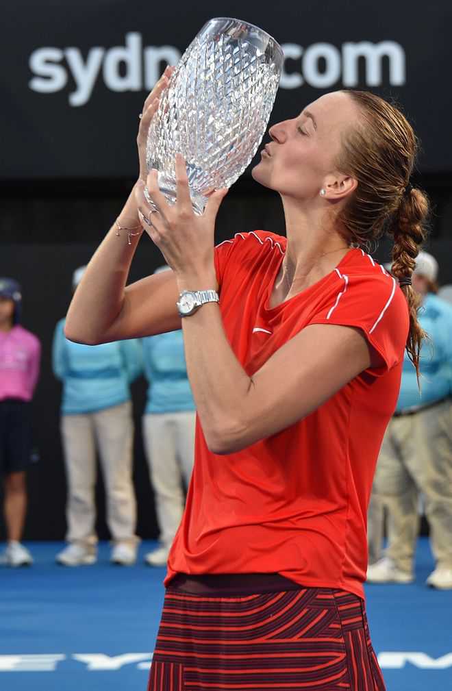 De Minaur, Kvitova win