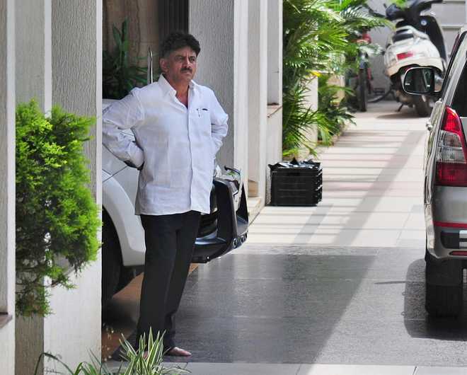 Operation Lotus is for real, 3 Cong MLAs ‘camping in Mumbai hotel’