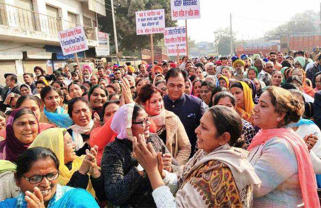Women welcome decision on 50% reservation
