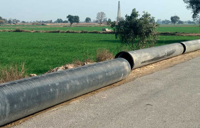 Villagers oppose laying of pipe to Chandbhan