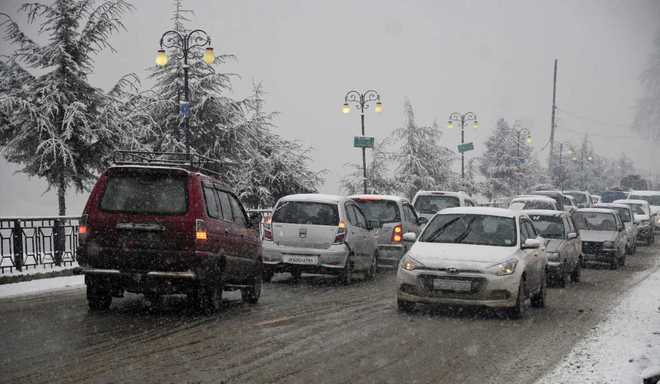 Heavy snow to hit Kashmir