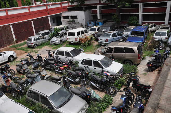 In city, 884 impounded vehicles await disposal