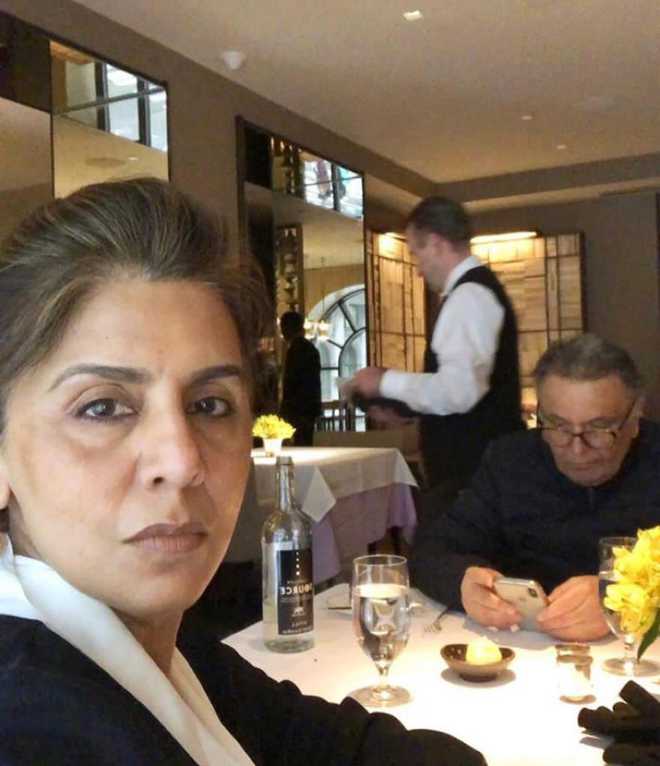 Neetu Kapoor and Rishi Kapoor have a lunch date!