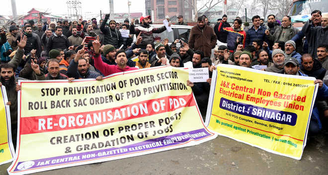 After govt assurance, power workers call off 44-day strike