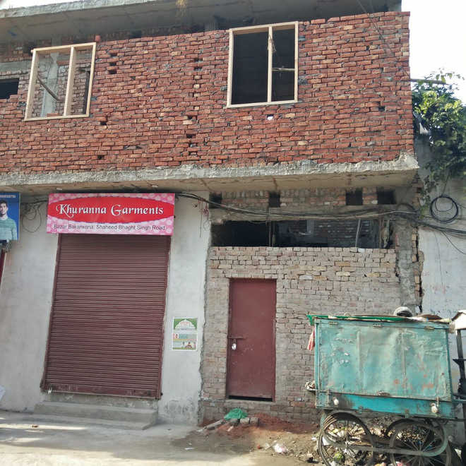 Under-construction building in Bakarwana Bazaar sealed