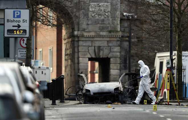 IRA dissidents suspected in Northern Ireland car bomb blast