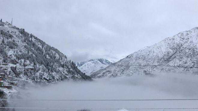 Avalanche blocks Chenab; tremors in Chamba, Lahaul