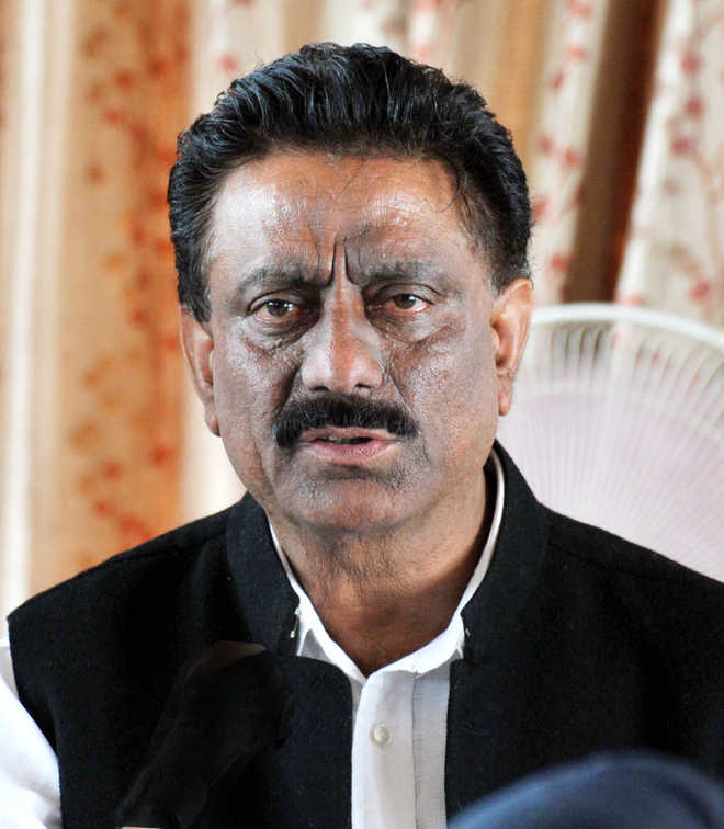 Thakur working under RSS influence, says PCC chief