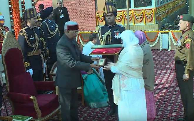 President Ram Nath Kovind Confers Ashoka Chakra On Nazir Wani The