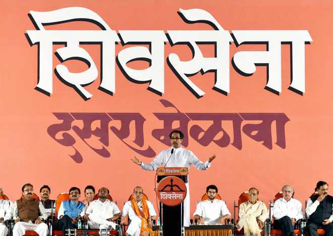 Sena hits out at Modi govt for not giving Bharat Ratna to Savarkar