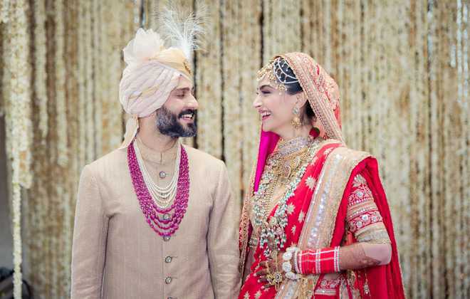 Planned my wedding on ''Ek Ladki Ko...'' sets: Sonam Kapoor