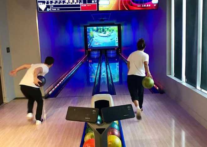 Twinning: Priyanka Chopra, Nick Jonas go bowling
