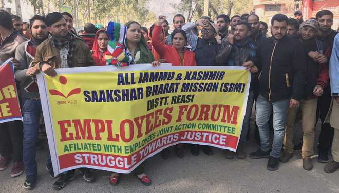 Seeking dues, edu dept staff protest in Reasi dist
