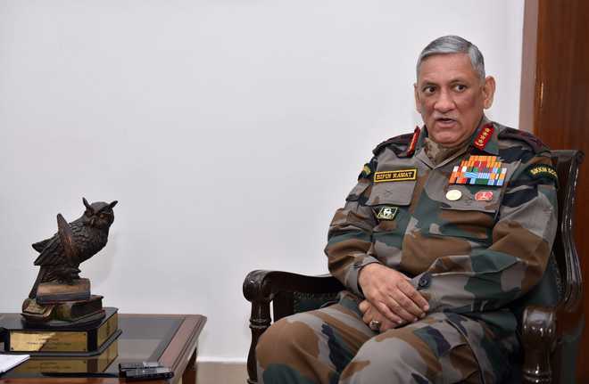 Army Chief meets Parrikar, enquires about his health