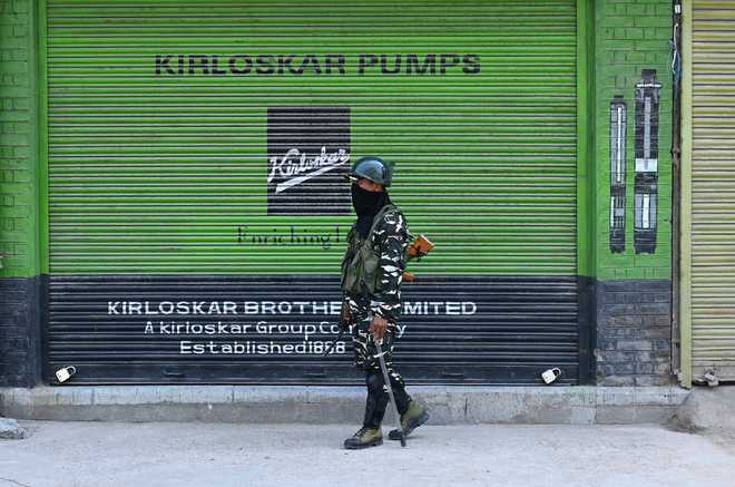 Normal life remains disrupted in Kashmir valley