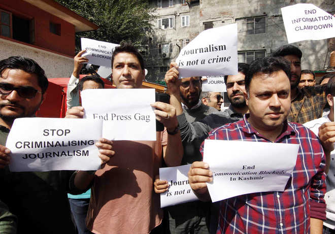 Valley scribes protest communication blockade