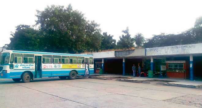 Faridabad’s 33-yr-old bus stand in a shambles