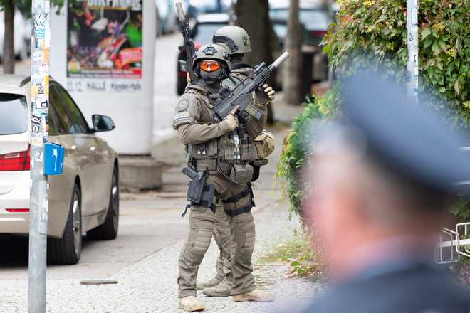 Two dead in German synagogue attack on Yom Kippur