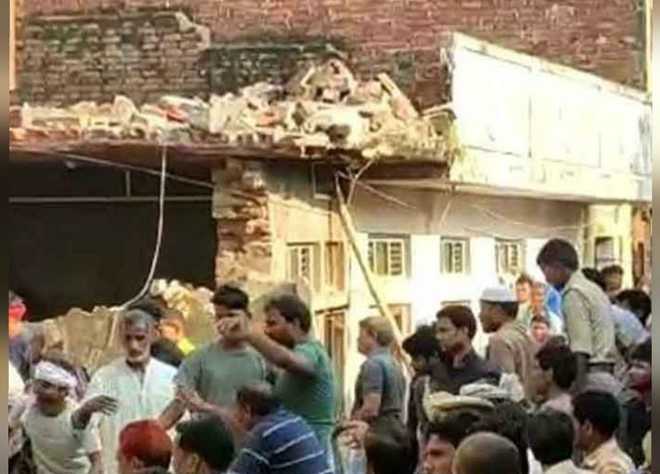 12 dead in cylinder blast in Uttar Pradesh''s Mau