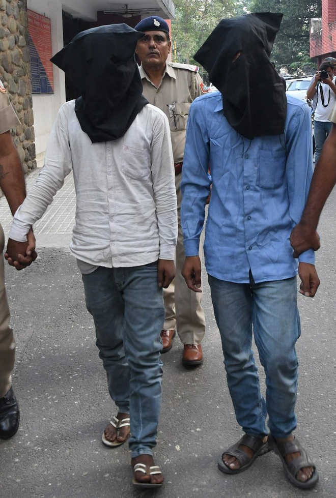 Duo who robbed auto-rickshaw held