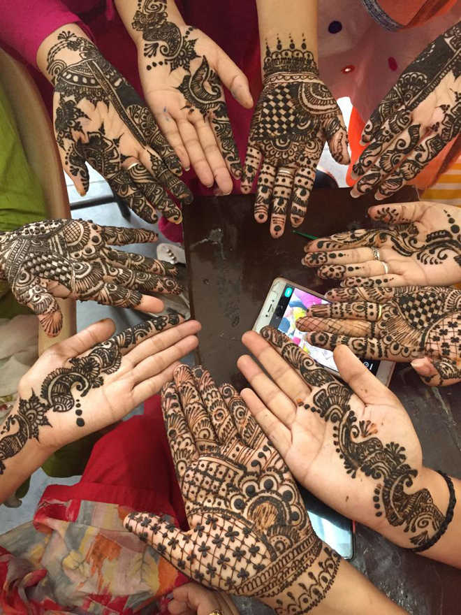 Mehandi Competition Photo Gallery