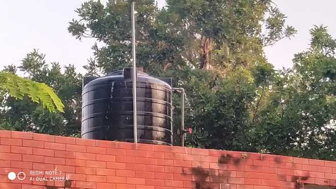 Overflowing water tank