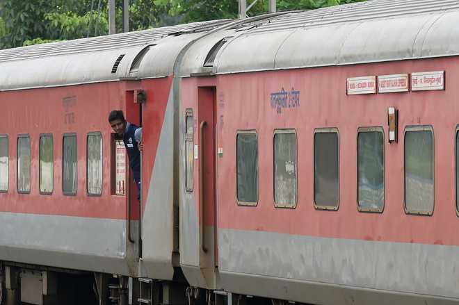 Railways to ''right size'' Rly Board by 25%, transfer 50 officials to zones: Sources